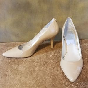Michael Kors Buff Patent Leather Pumps Heels sz 11